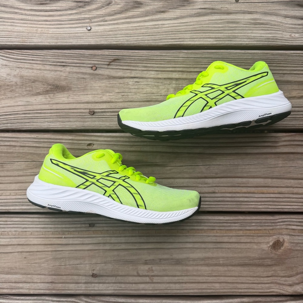 Women’s ASICS gel-excite running shoes